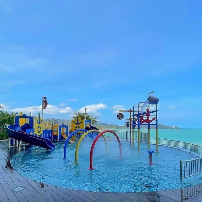 Cozy Seaview Studiosuite Hs Sweet Homestay Kuantan Ngoại thất bức ảnh